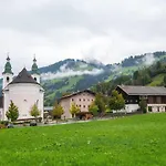 Luxury Apartment In Brixen *