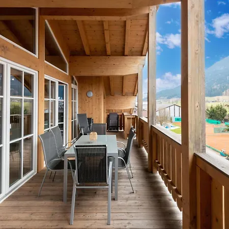 Luxury Penthouse With Balcony Ski Storage Carport Lift * Brixen im Thale