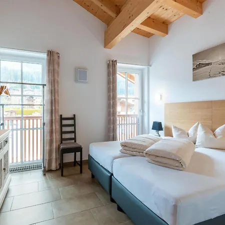 Luxury Penthouse With Balcony Ski Storage Carport Lift Appartement *