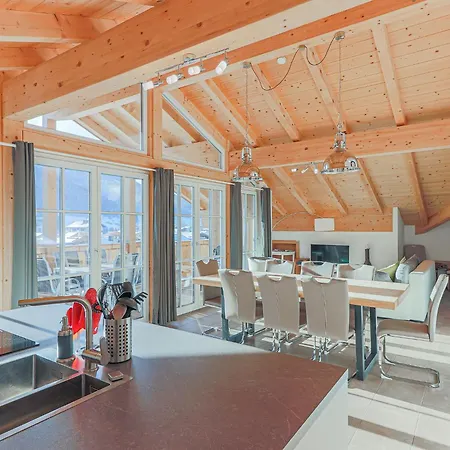 Luxury Penthouse With Balcony Ski Storage Carport Lift Appartement