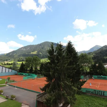 Luxury Penthouse With Balcony Ski Storage Carport Lift Brixen im Thale