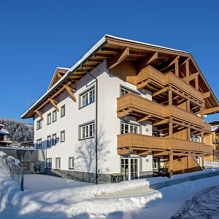 Luxury Penthouse With Balcony Ski Storage Carport Lift