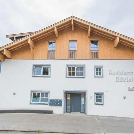 Daire Luxury Penthouse With Balcony, Storage, Carport, Lift Brixen im Thale