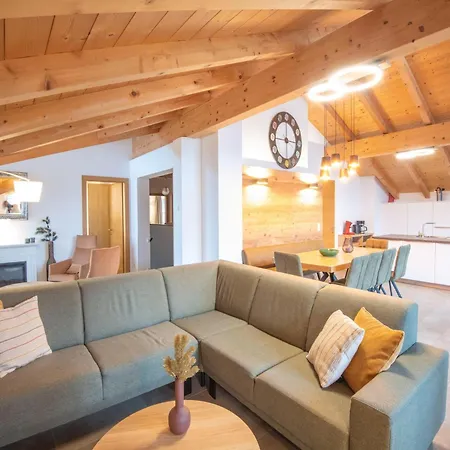 Luxury Penthouse With Balcony, Storage, Carport, Lift * Brixen im Thale