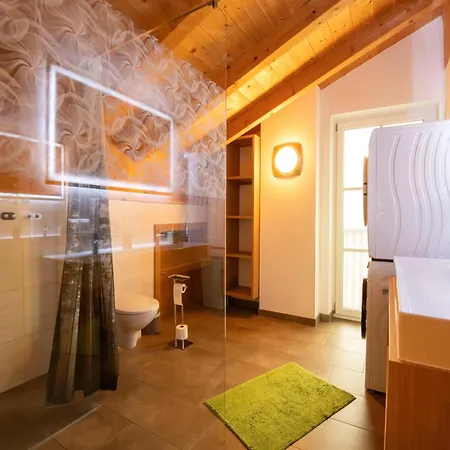 Luxury Penthouse With Balcony, Storage, Carport, Lift *