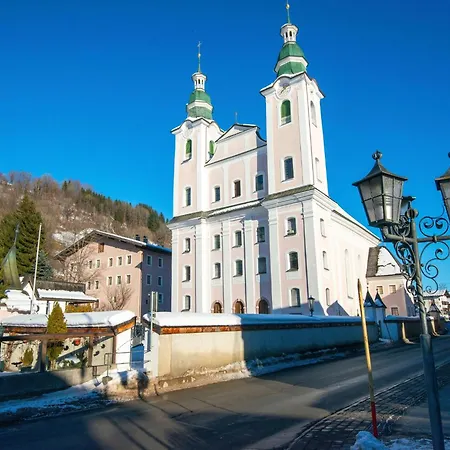 Luxury Penthouse With Balcony, Storage, Carport, Lift Apartament Brixen im Thale