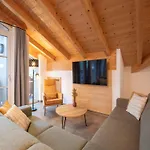 Luxury Apartment In Brixen Daire *