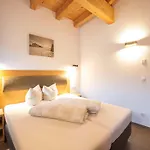 Luxury Apartment In Brixen Daire *