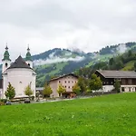 Luxury Apartment In Brixen Daire Brixen im Thale