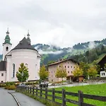 Luxury Apartment In Brixen